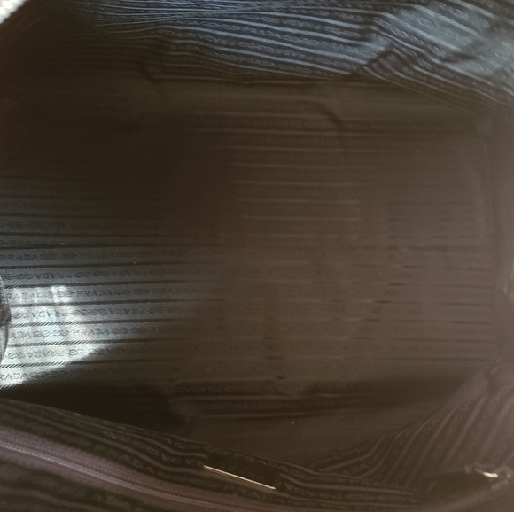 Rare Find Prada travel bag - Picture 11 of 13